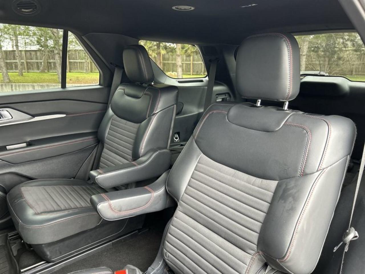 2025 Ford Explorer ST-Line 4WD | One owner | No accidents | 360 Camera | 2nd Row Captain Seats Photo