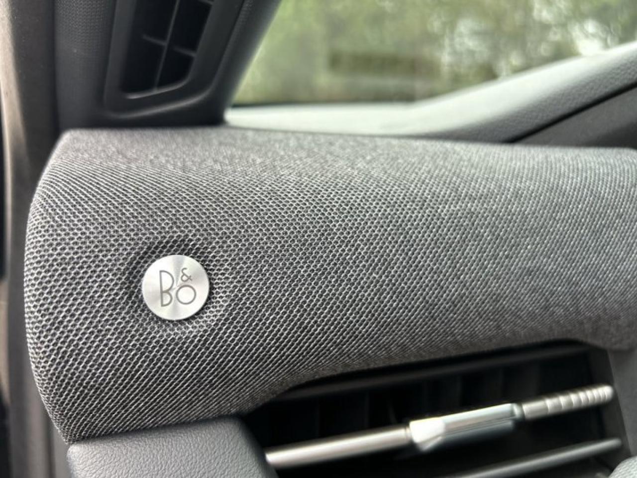 2025 Ford Explorer ST-Line 4WD | 2nd Row Captain Seats | 360 Camera | Remote Start Photo