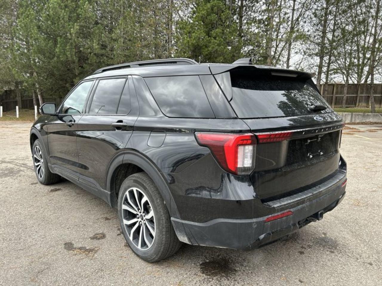 2025 Ford Explorer ST-Line 4WD | 2nd Row Captain Seats | 360 Camera | Remote Start Photo