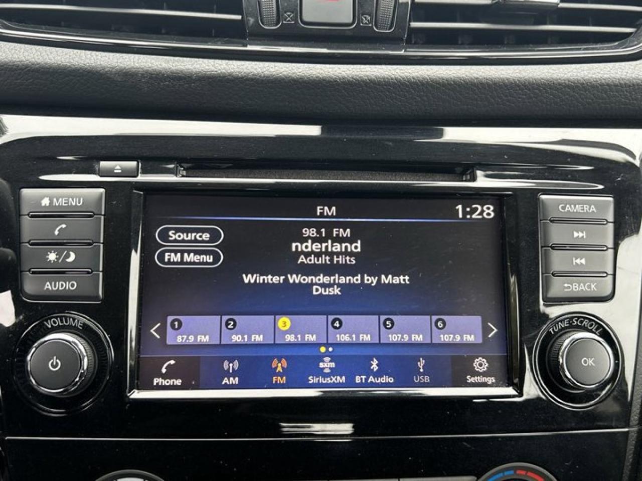 2021 Nissan Qashqai S Photo