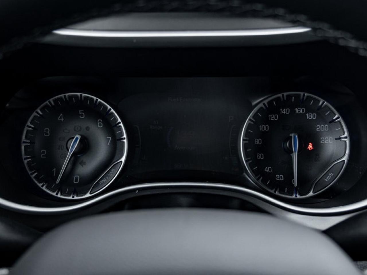 2026 Chrysler Pacifica Select Photo