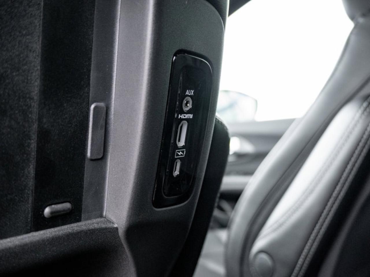 2026 Chrysler Pacifica Select Photo