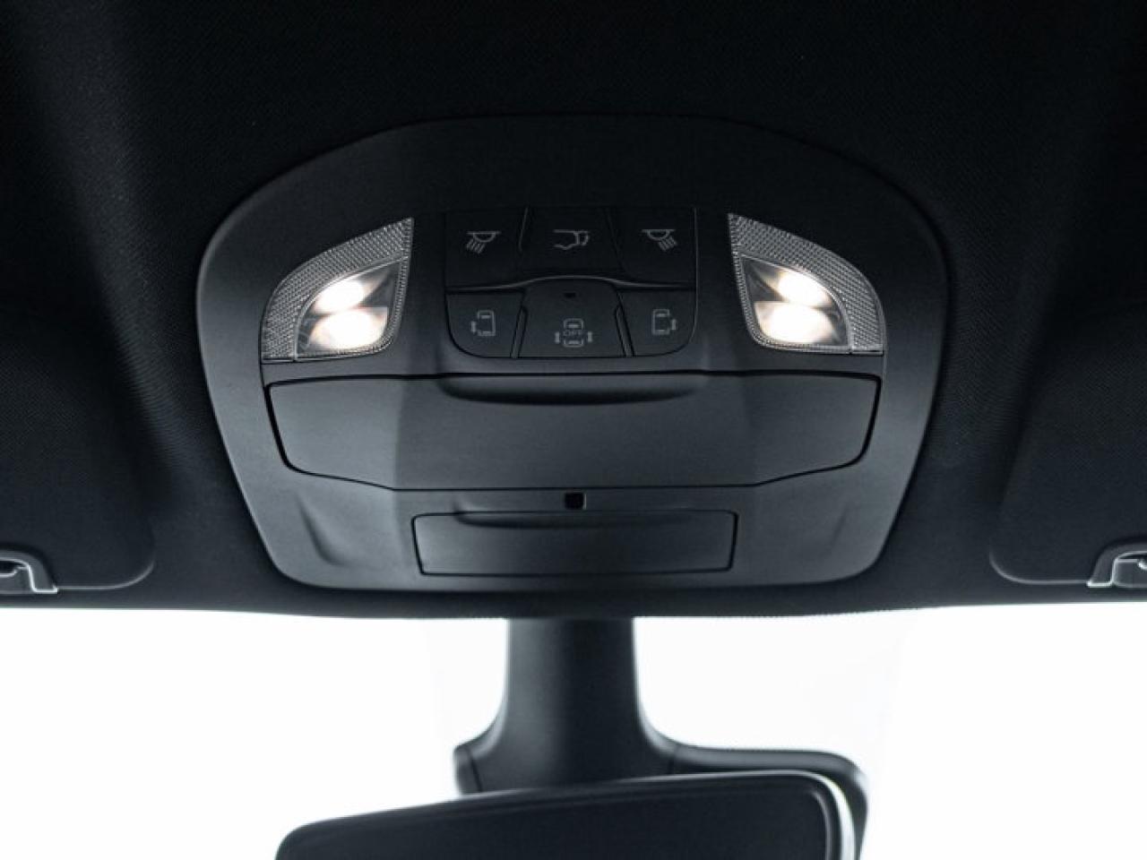 2026 Chrysler Pacifica Select Photo