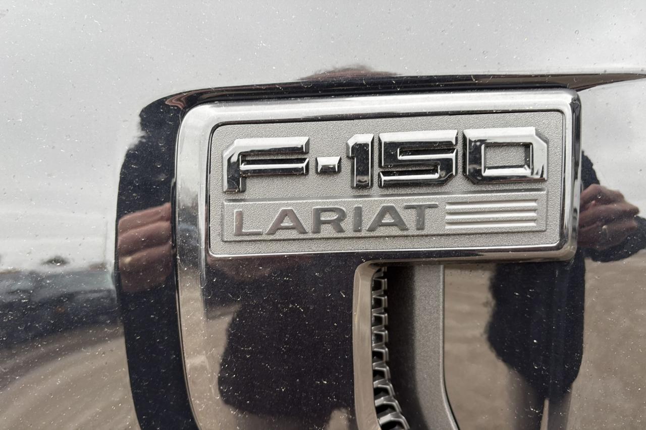 2025 Ford F-150 LARIAT, BLACK APPEARANCE PKG, PANORAMIC ROOF Photo