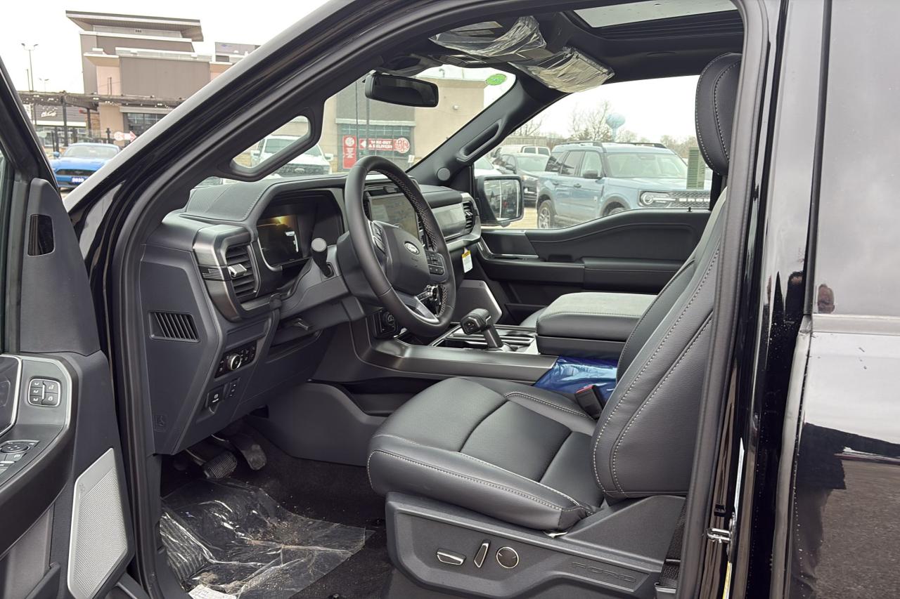 2025 Ford F-150 LARIAT, BLACK APPEARANCE PKG, PANORAMIC ROOF Photo