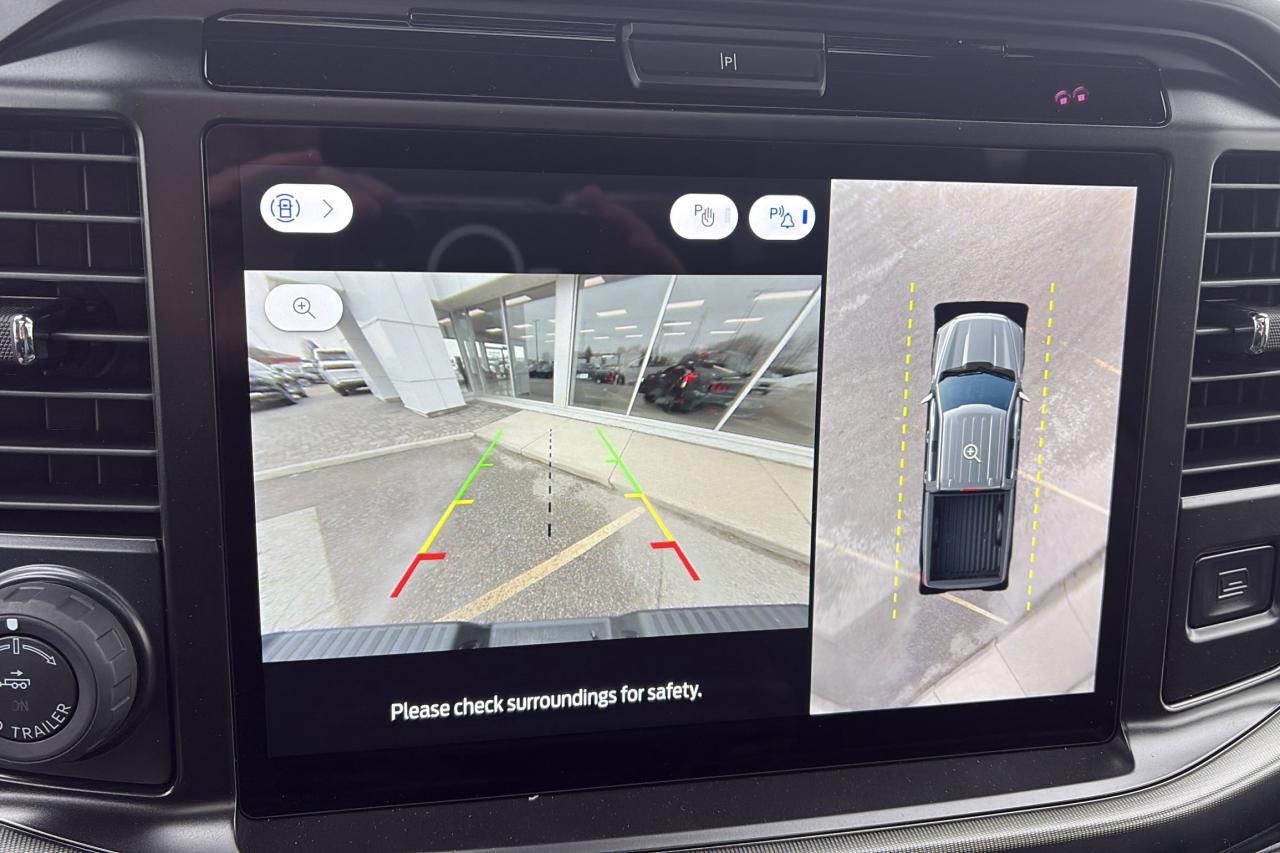 2025 Ford F-150 LARIAT, BLACK APPEARANCE PKG, PANORAMIC ROOF Photo