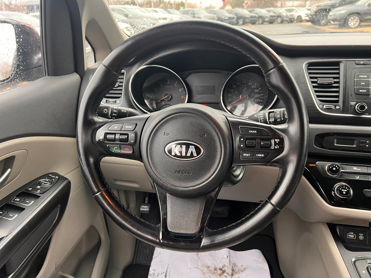 2016 Kia Sedona LX Photo