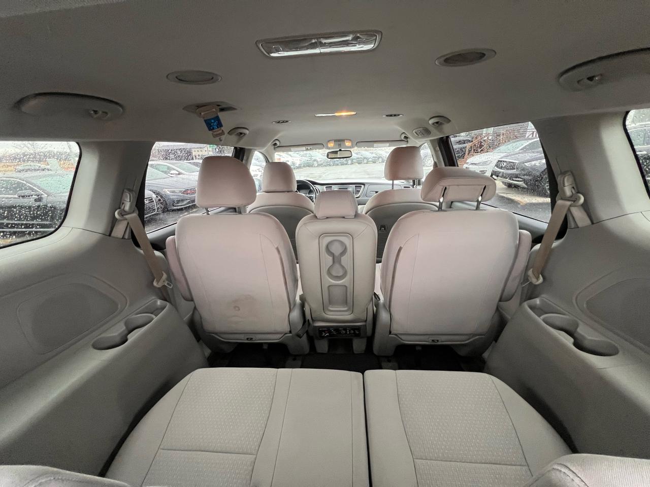 2016 Kia Sedona LX 3.3L V6 Photo