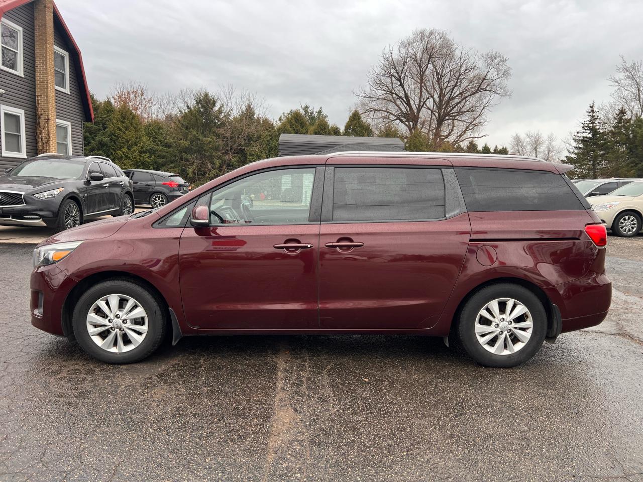 2016 Kia Sedona LX 3.3L V6 Photo