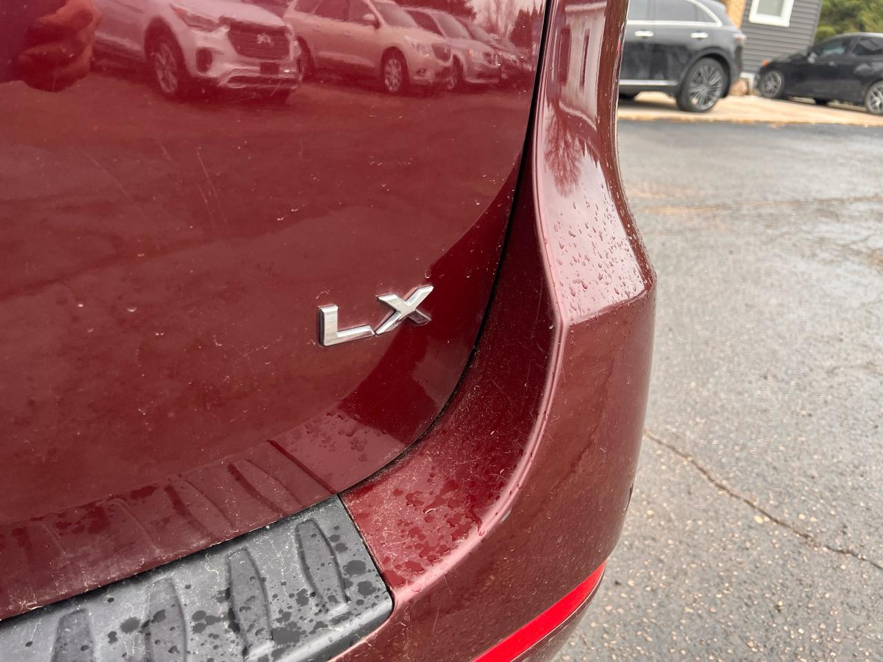 2016 Kia Sedona LX 3.3L V6 Photo