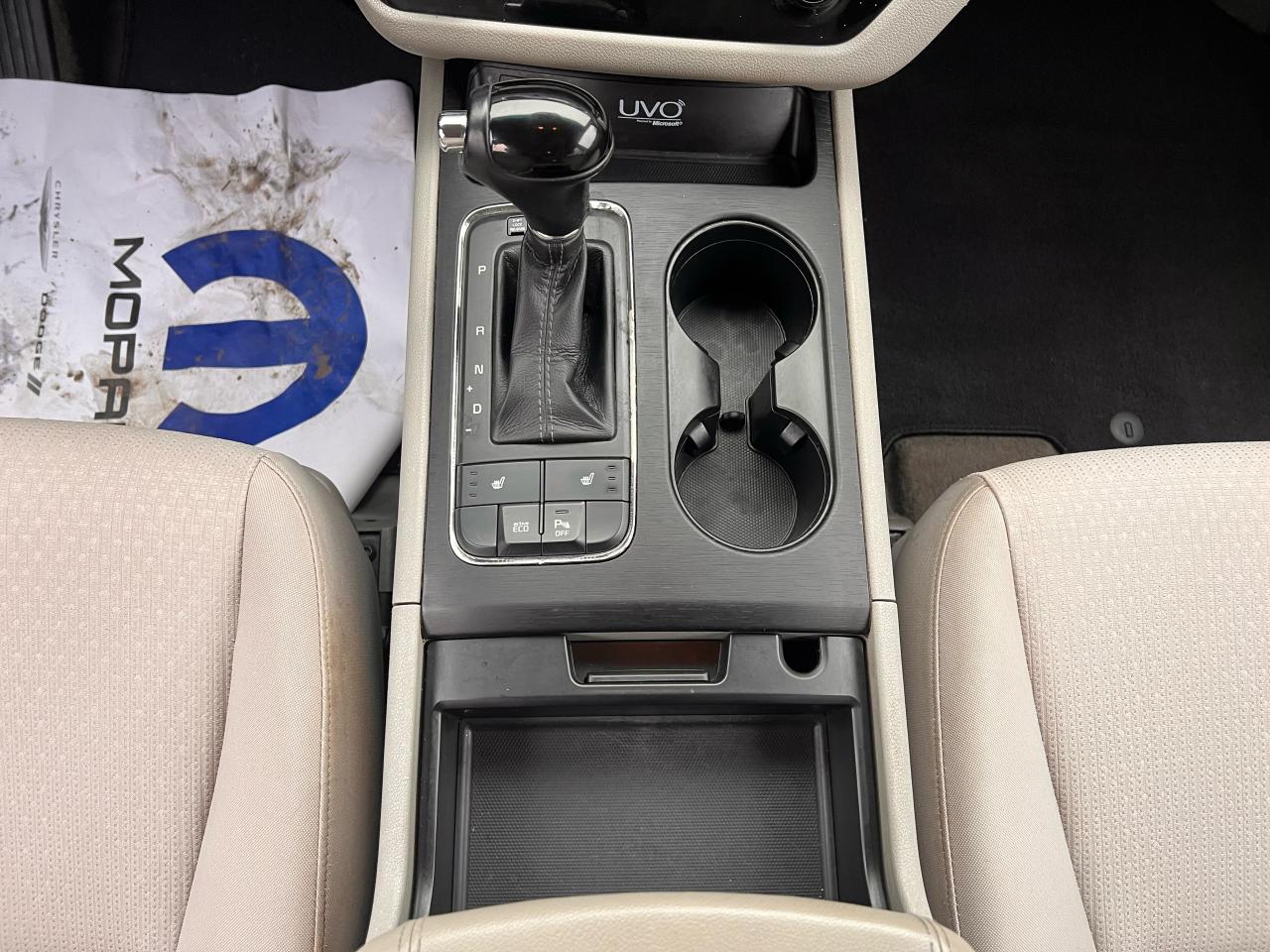 2016 Kia Sedona LX 3.3L V6 Photo