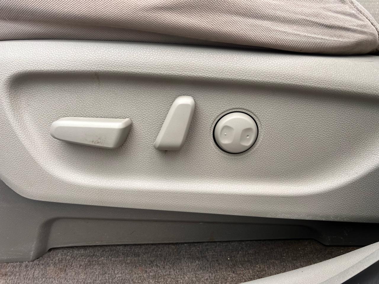 2016 Kia Sedona LX 3.3L V6 Photo