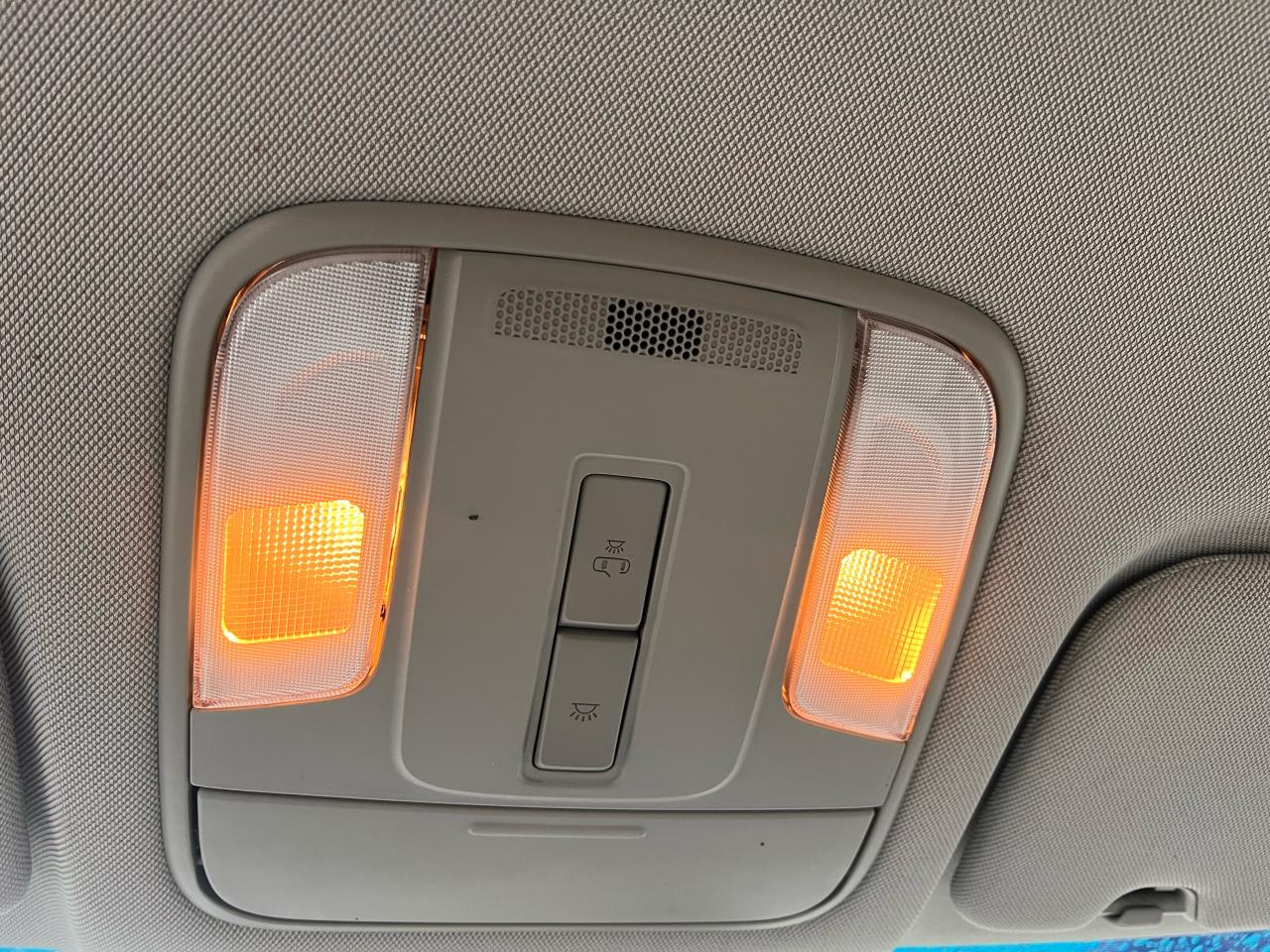 2016 Kia Sedona LX 3.3L V6 Photo