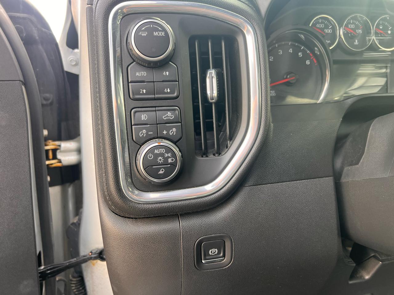 2021 Chevrolet Silverado 1500 LTZ Photo