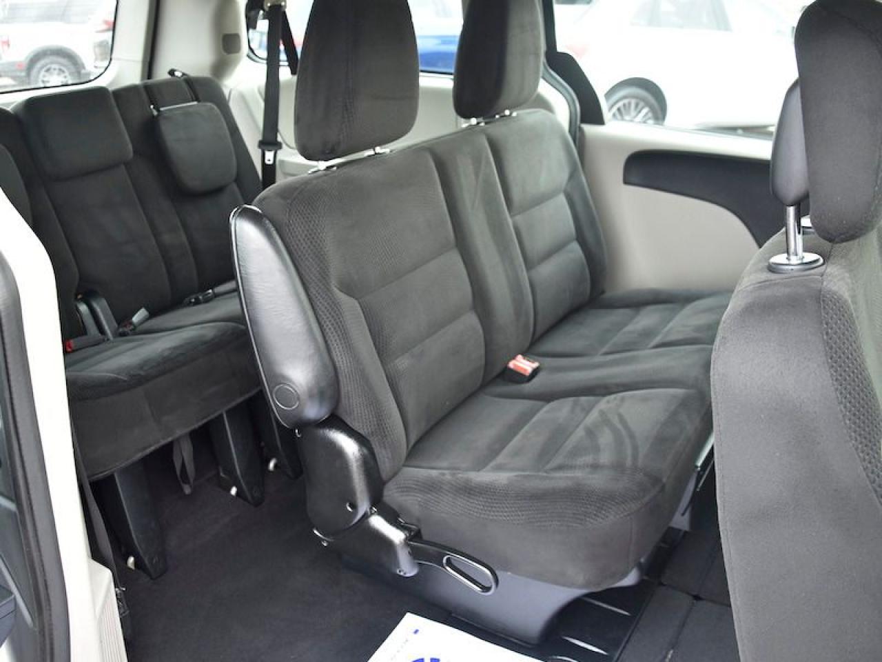 2016 Dodge Grand Caravan CANADA VALUE PACKAGE - Photo #6