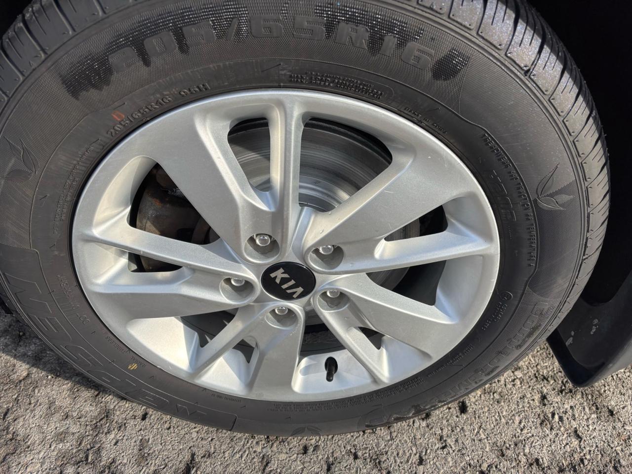 2016 Kia Optima LX, 4 Cyl, Auto, Bluetooth, Alloy Wheels