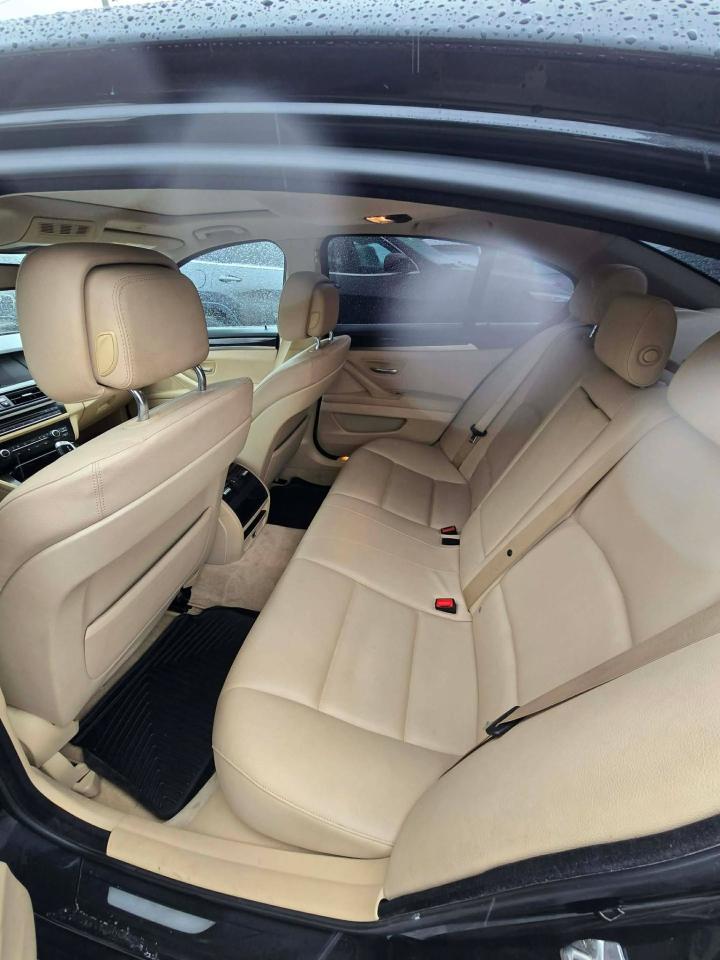 2013 BMW 5 Series 528i xDrive - Photo #8