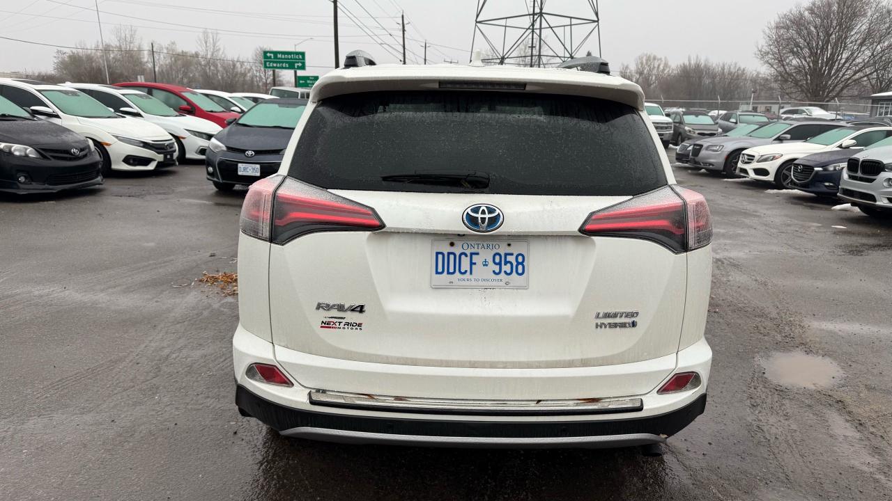 2018 Toyota RAV4 Hybrid Limited Photo3