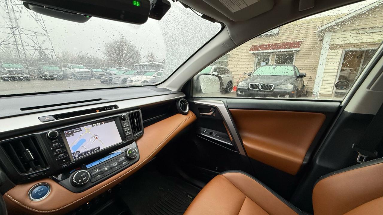 2018 Toyota RAV4 Hybrid Limited - Photo #22