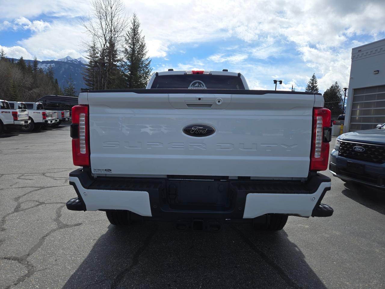 2026 Ford F-350 Super Duty SRW XLT Photo4