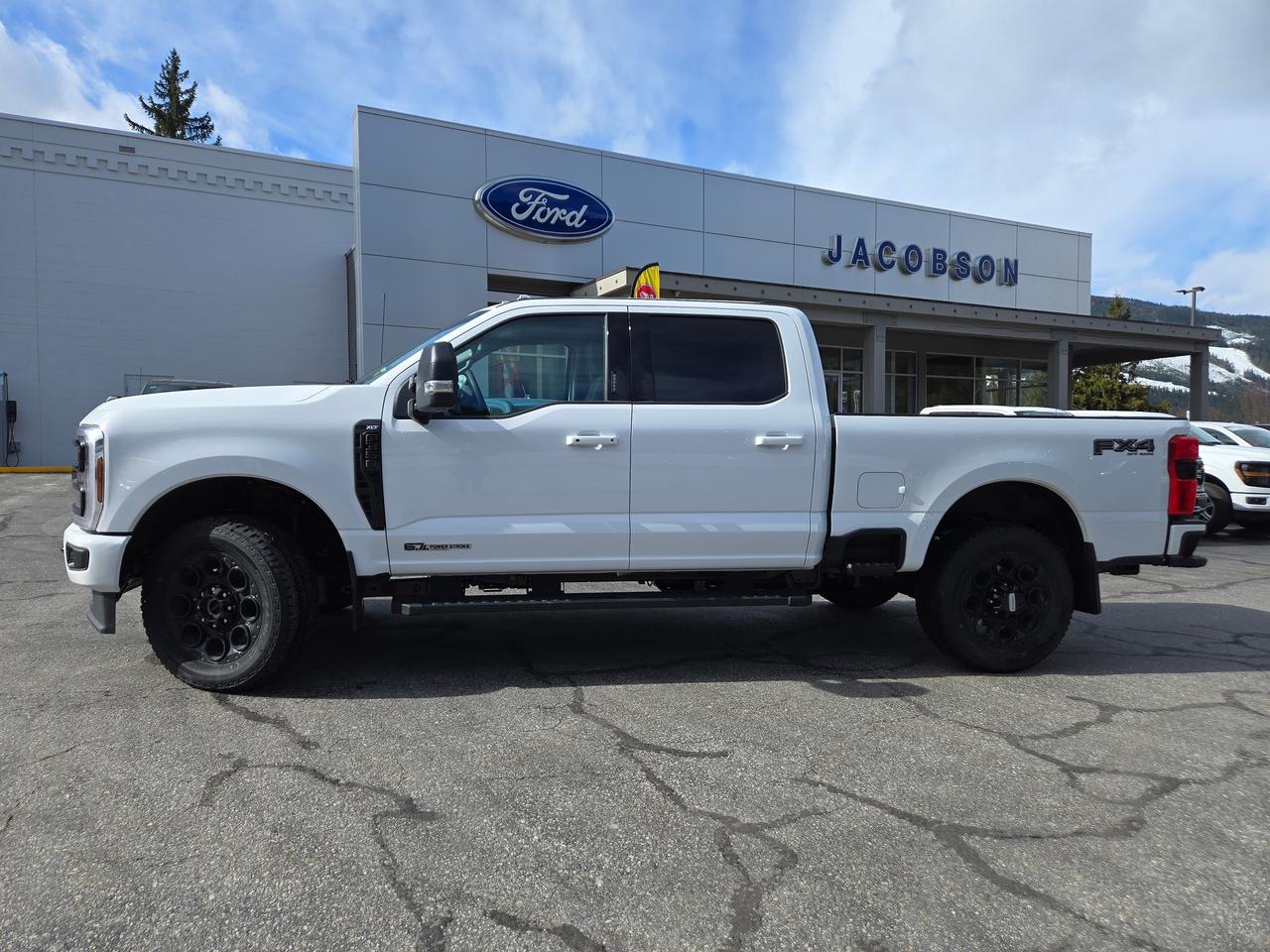 2026 Ford F-350 Super Duty SRW XLT Photo1