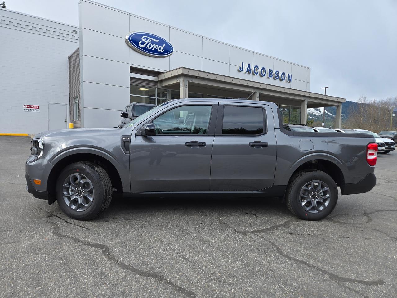 2026 Ford Maverick XLT Photo1