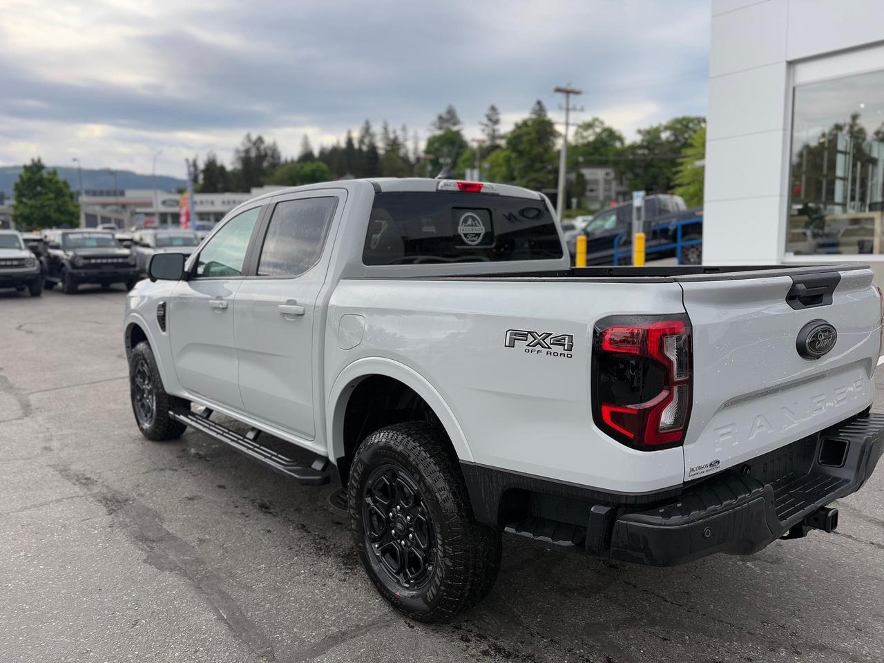 2026 Ford Ranger Lariat Photo2