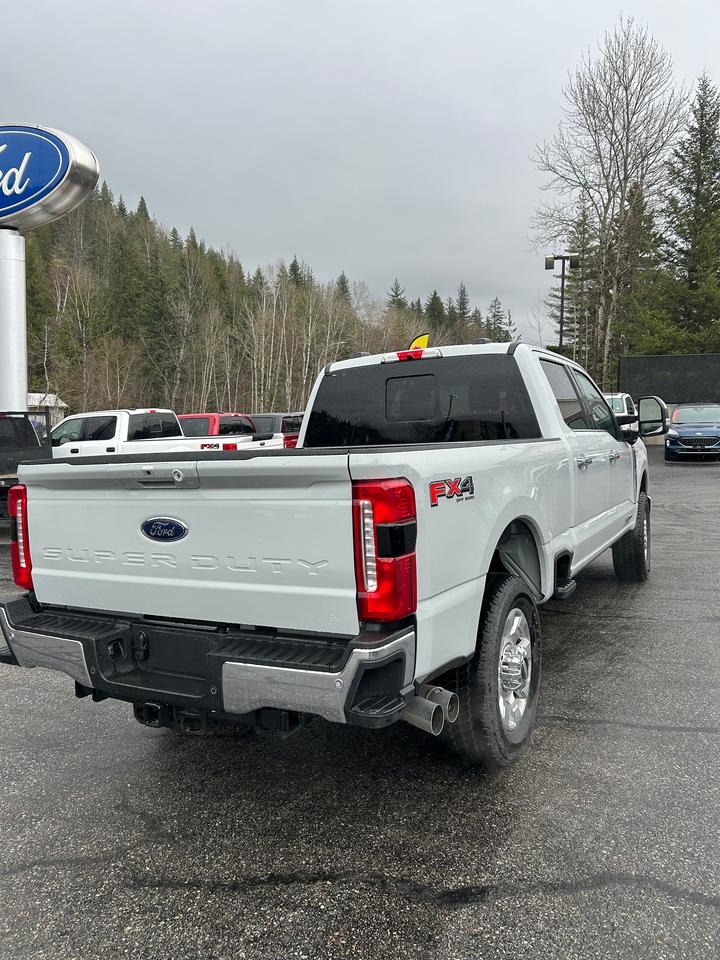 2026 Ford F-350 Super Duty SRW Lariat Photo4