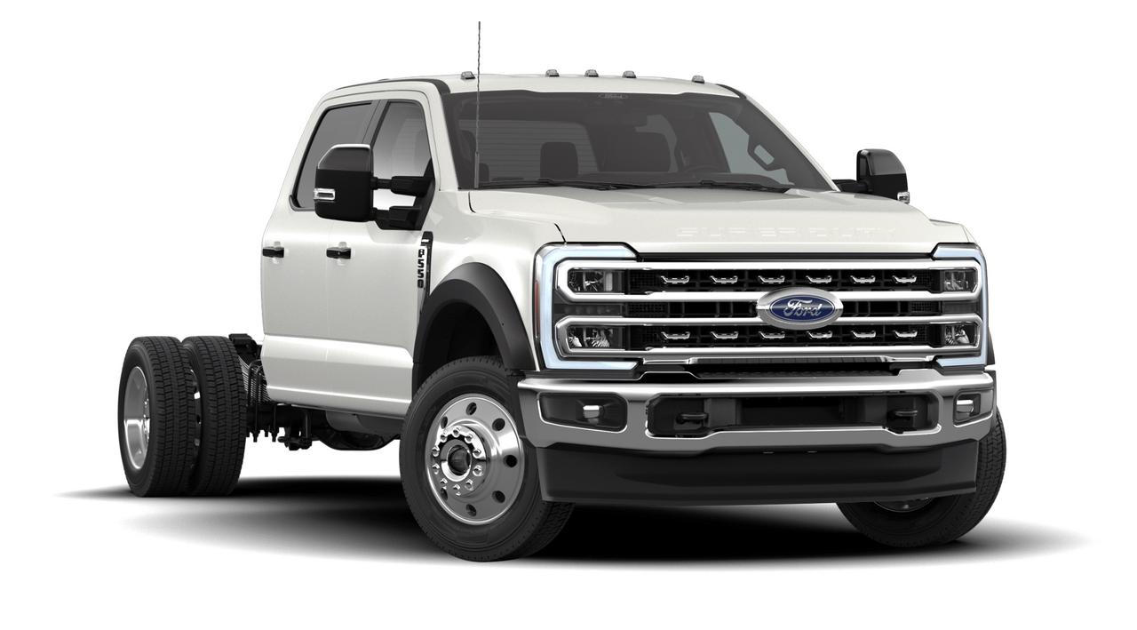 2026 Ford F-550 Super Duty DRW Lariat Photo3