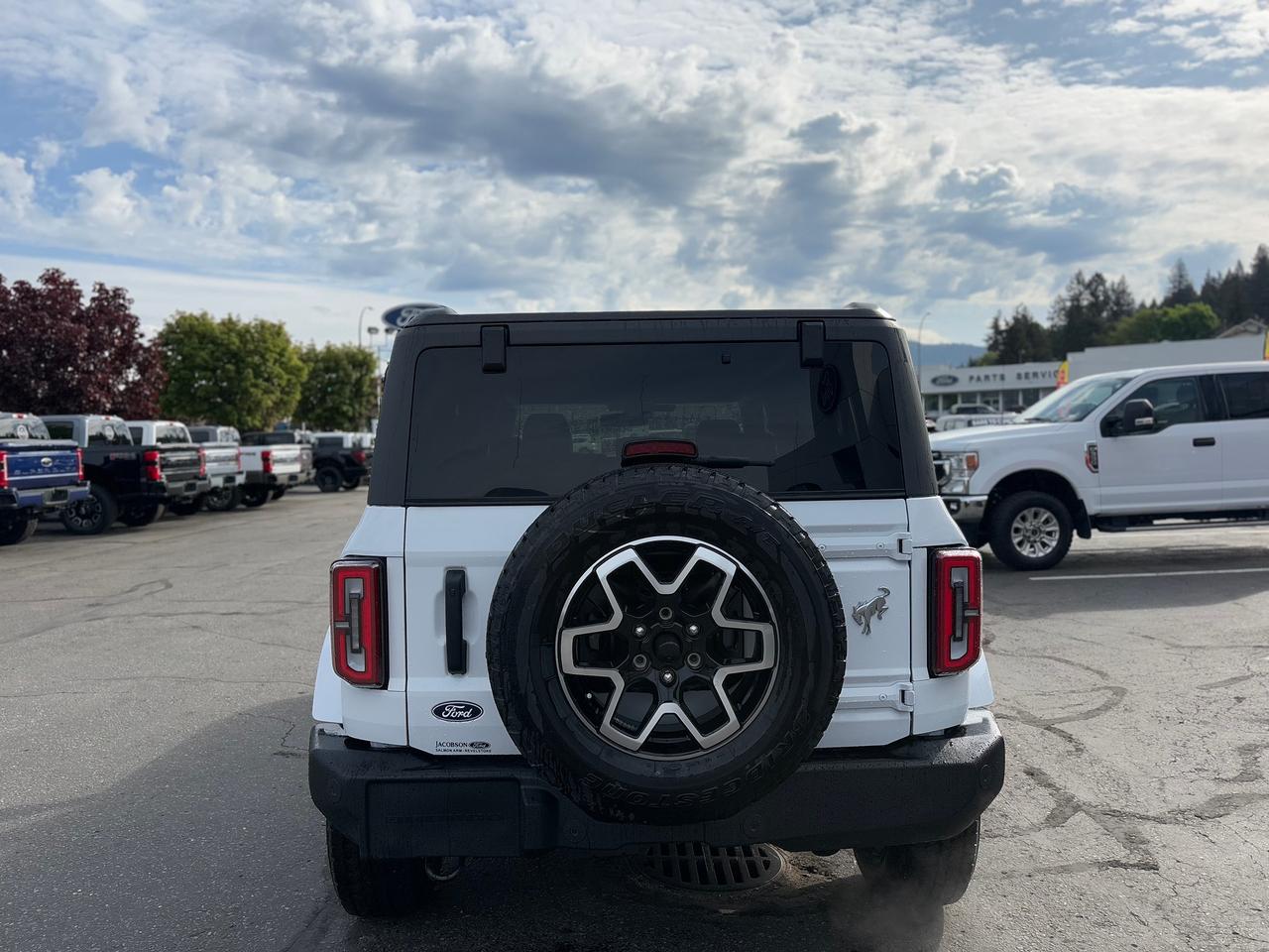 2026 Ford Bronco Outer Banks Photo4