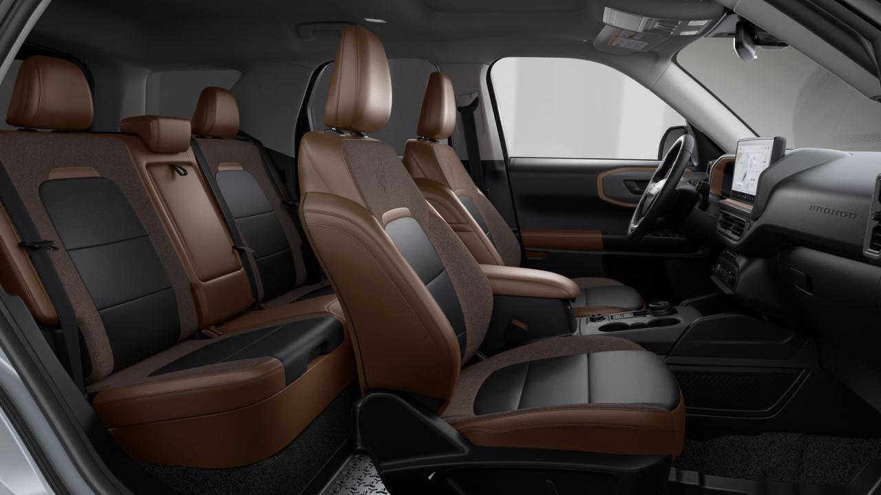 2026 Ford Bronco Sport Outer Banks Photo4