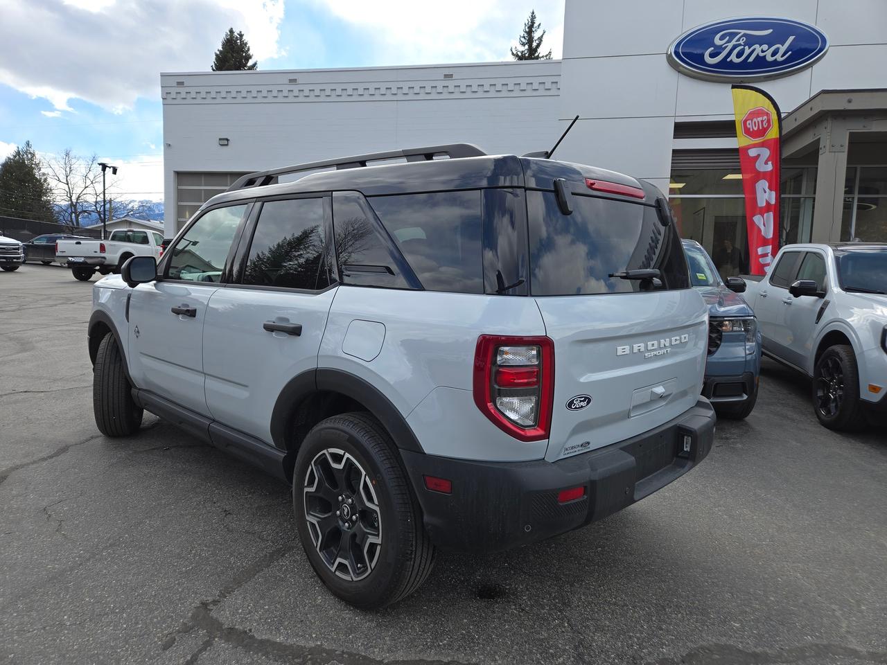 2026 Ford Bronco Sport Outer Banks Photo3