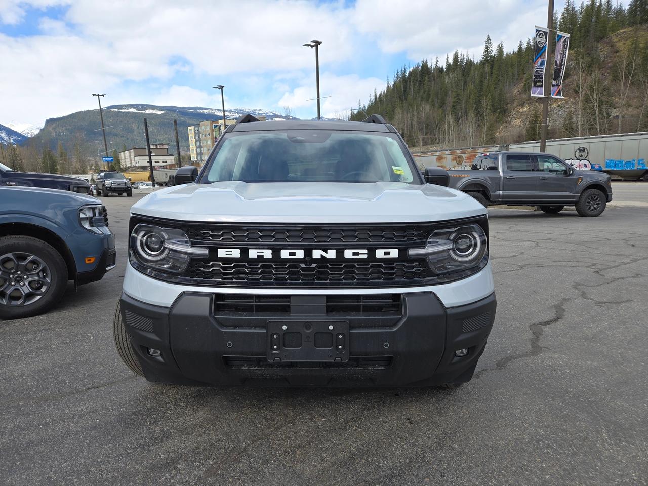 2026 Ford Bronco Sport Outer Banks Photo2