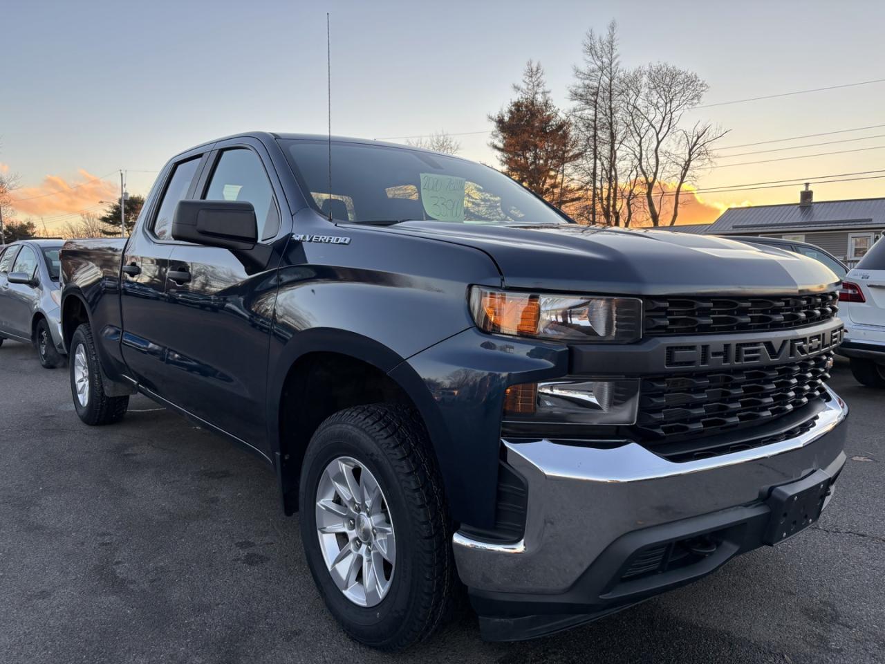 Used 2020 Chevrolet Silverado 1500 WT MODEL DOUBLE CAB / 4WD / 6 PASS BENCH STYLE / 4.3V6 / STEP SIDE AUTO TAIGATE / TOW PACKAGE / SPRAY IN BED LINER for sale in Truro, NS