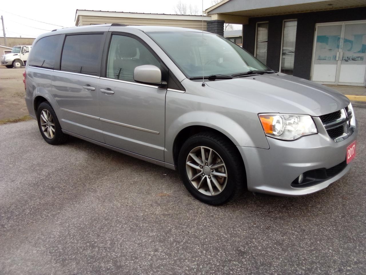 2017 Dodge Grand Caravan Crew