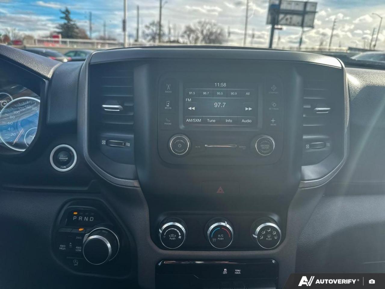 2019 RAM 1500 TRADESMAN / NO ACCIDENTS / 4X4 / BLUETOOTH / V6 - Photo #14