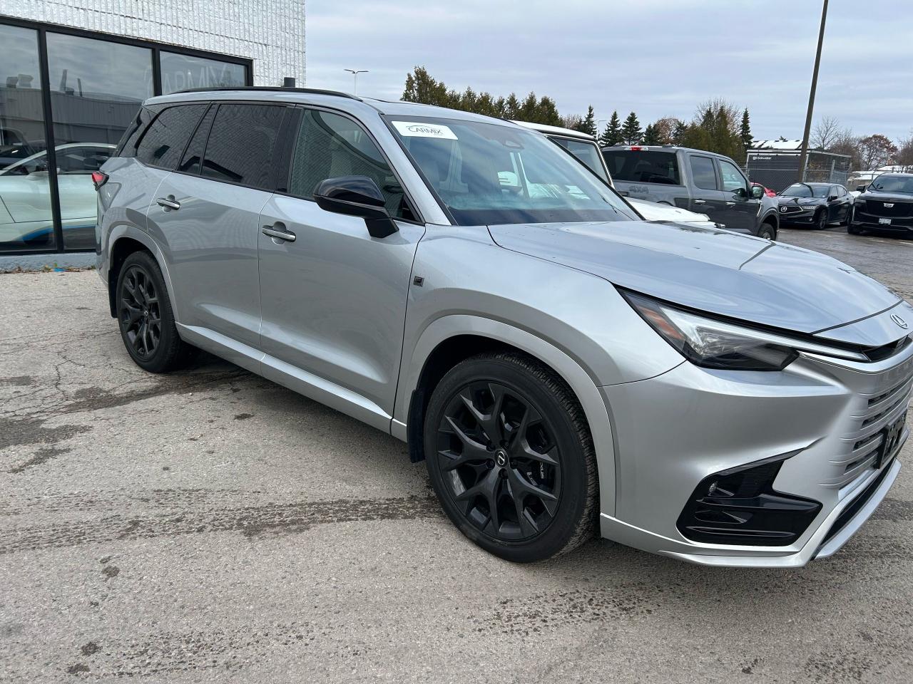 2024 Lexus TX TX 500h Photo2