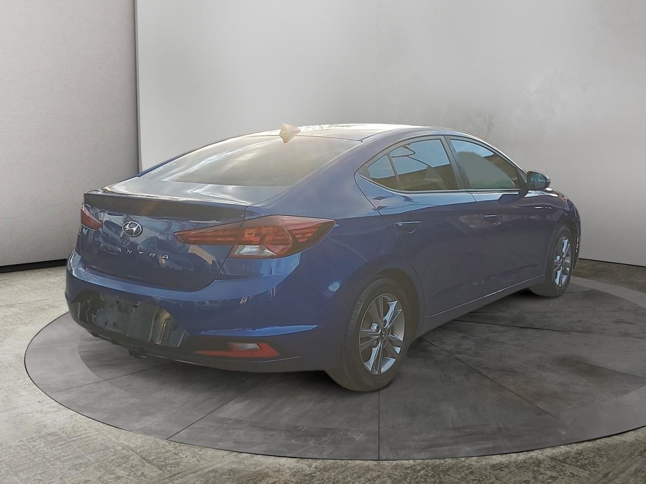 2020 Hyundai Elantra Preferred Photo