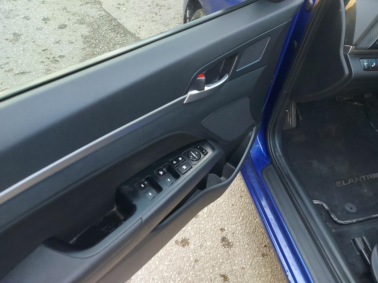 2020 Hyundai Elantra Preferred Photo