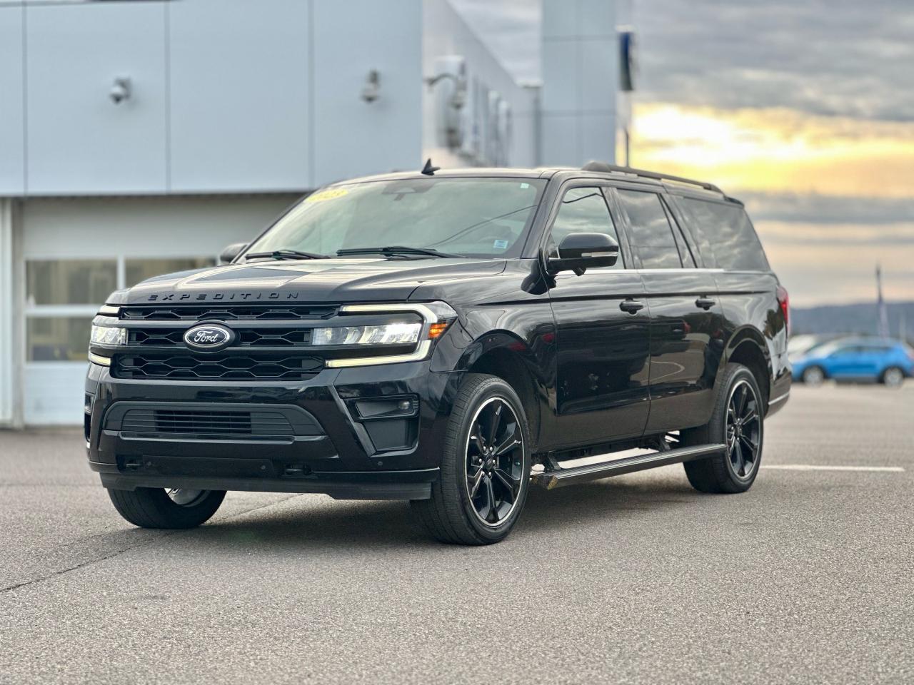 2023 Ford Expedition LIMITED MAX 4X4 Photo