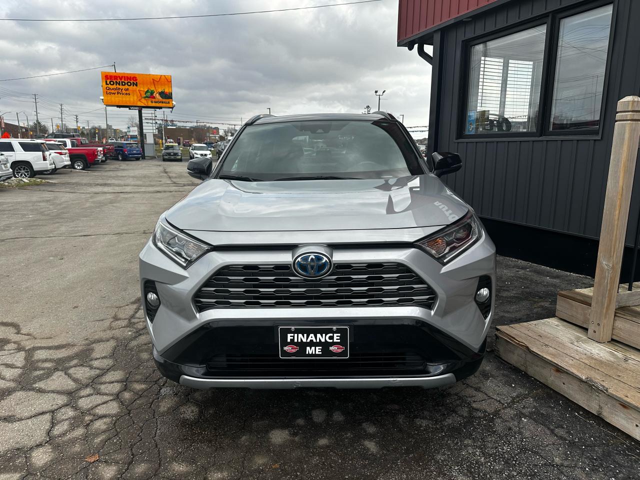 2020 Toyota RAV4 HYBRID XSE AWD Photo3