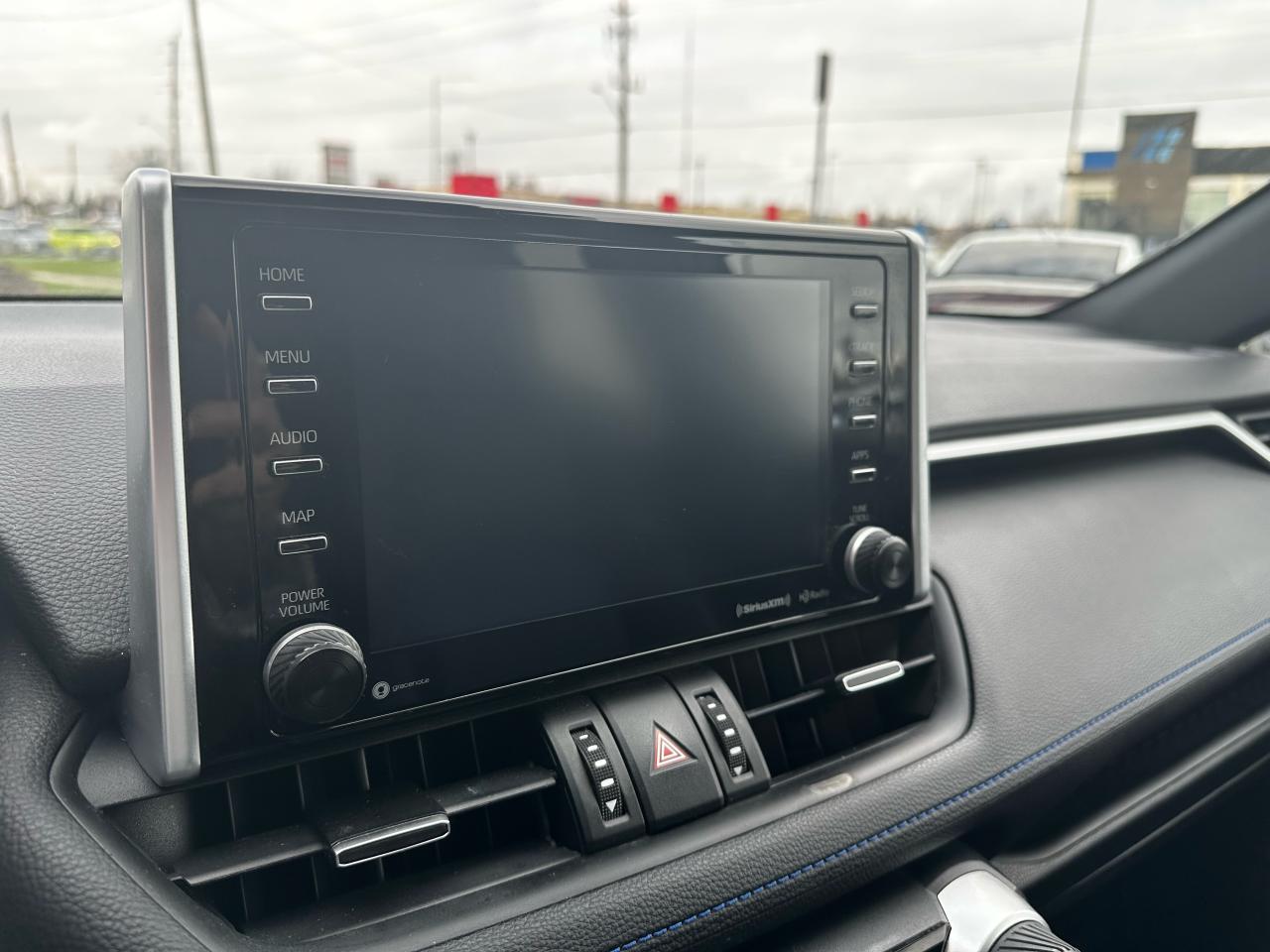 2020 Toyota RAV4 HYBRID XSE AWD - Photo #13