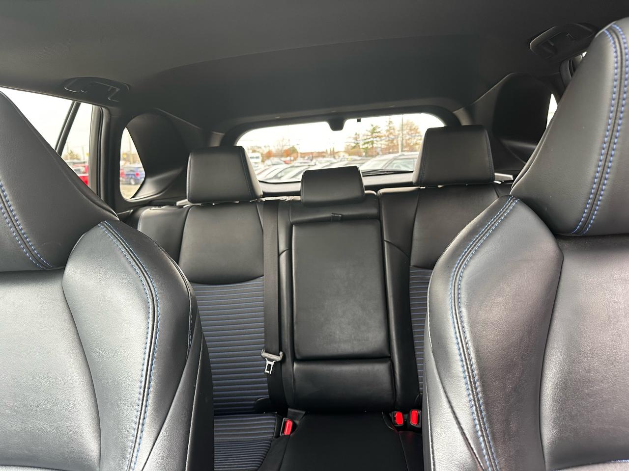 2020 Toyota RAV4 HYBRID XSE AWD - Photo #12