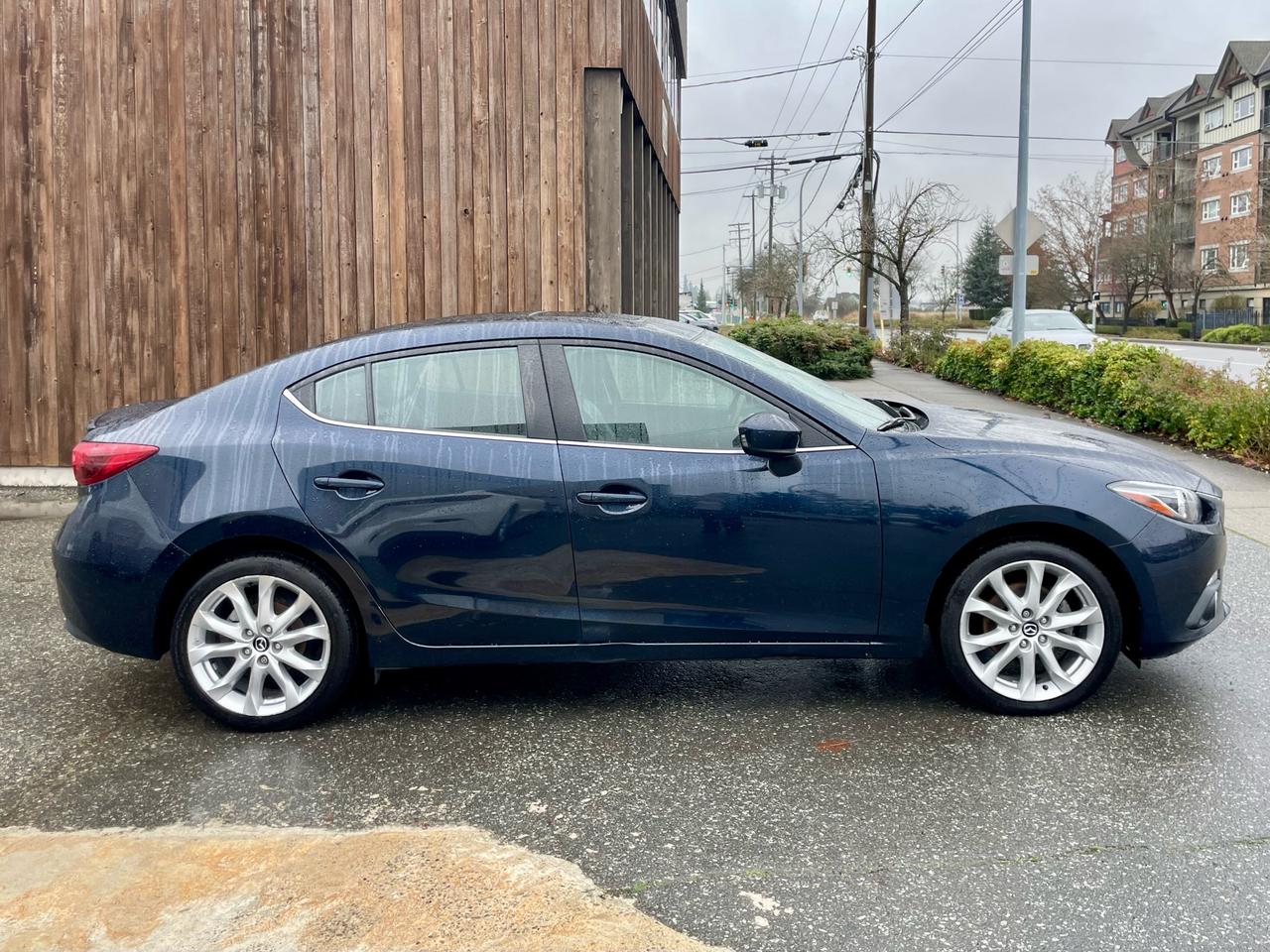 2015 Mazda MAZDA3 GT FINANCING AVAILABLE Photo4
