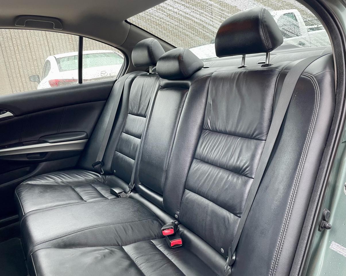 2015 Mazda MAZDA3 GT FINANCING AVAILABLE Photo15