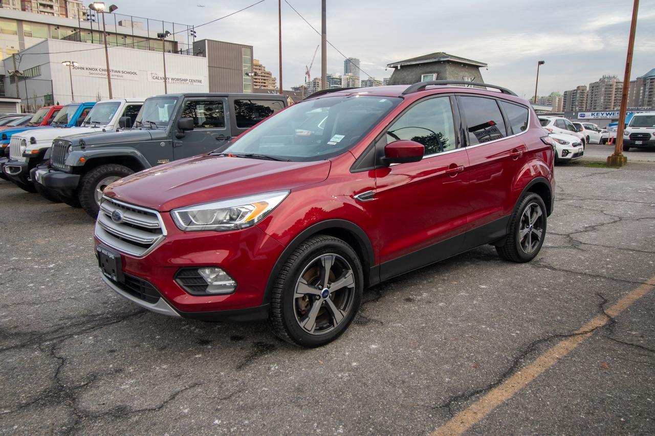 2018 Ford Escape SEL 4WD Photo2