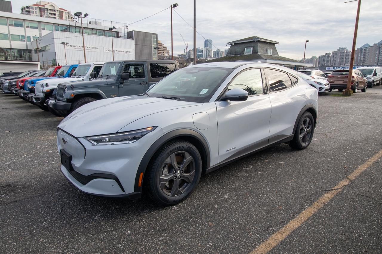 2021 Ford Mustang Mach-E Select Photo2