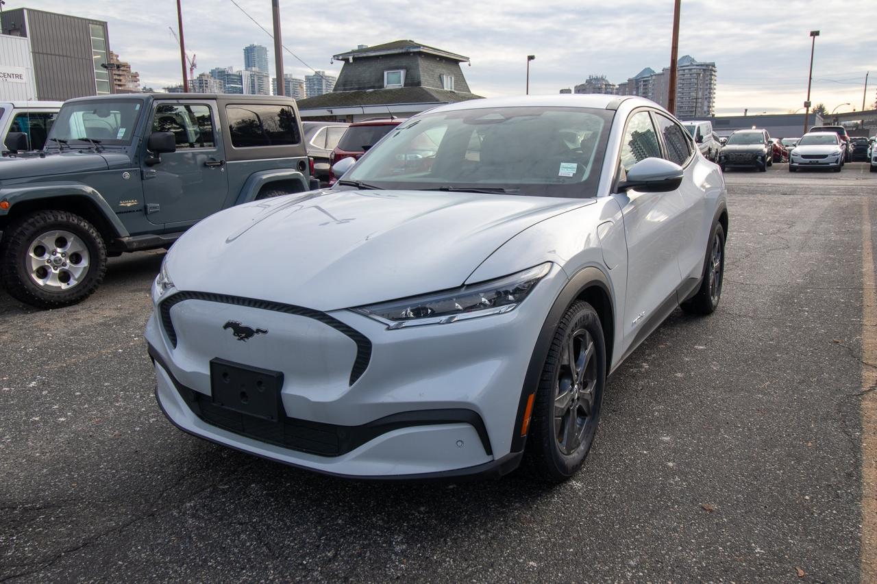 2021 Ford Mustang Mach-E Select Photo1