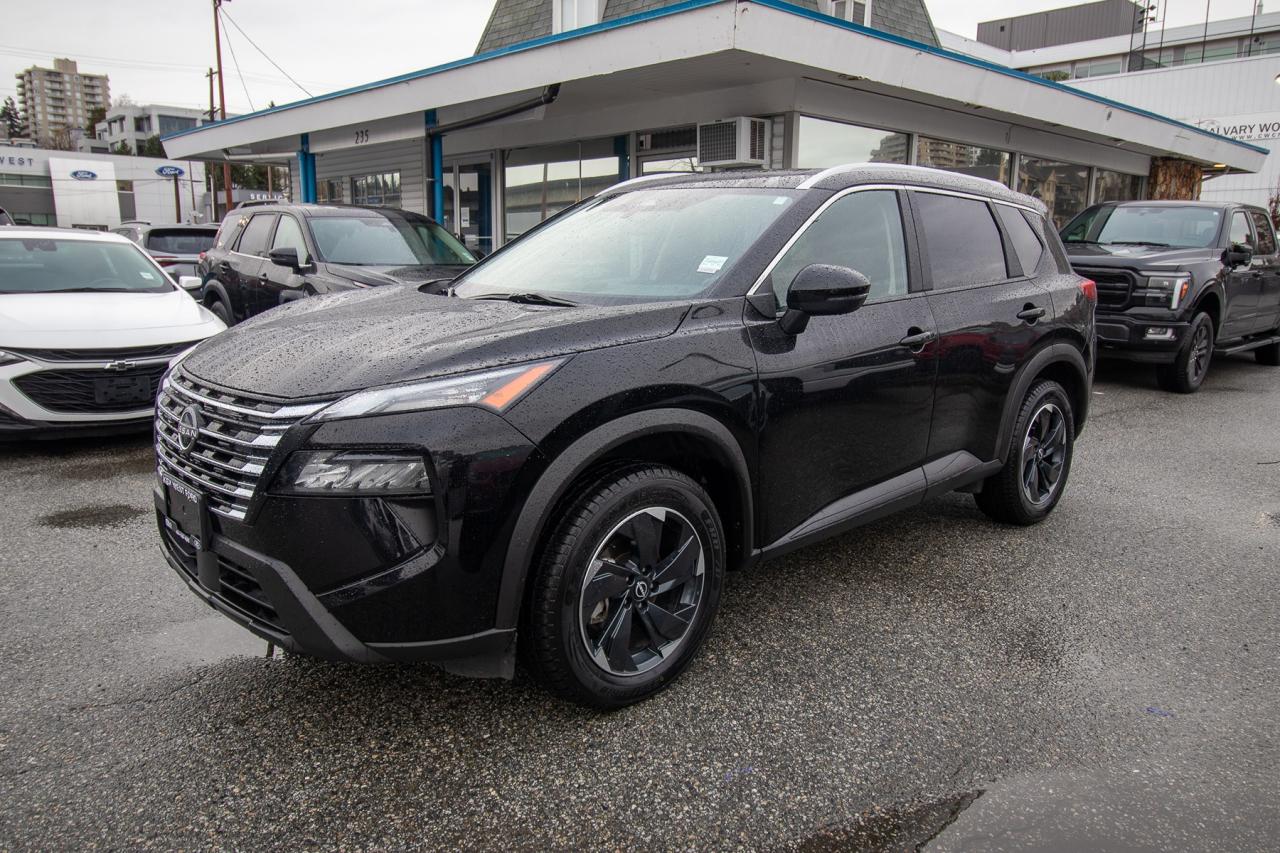 2024 Nissan Rogue AWD SV Moonroof Photo2