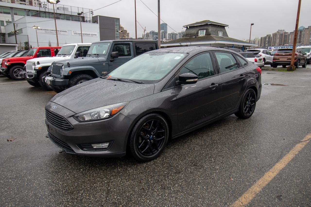 2016 Ford Focus SE *LOW KM'S!* Photo2